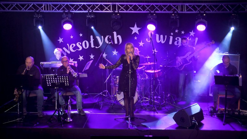 KONCERT ŚWIĄTECZNY - IDĄ ŚWIĘTA